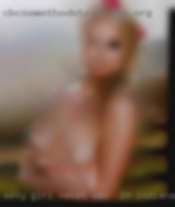 Sexy girl neket fakig boys posing sex in Linton, Indiana.